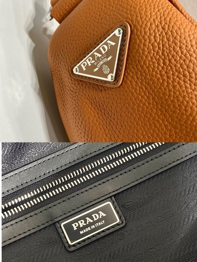 Pra*a triangle pouch